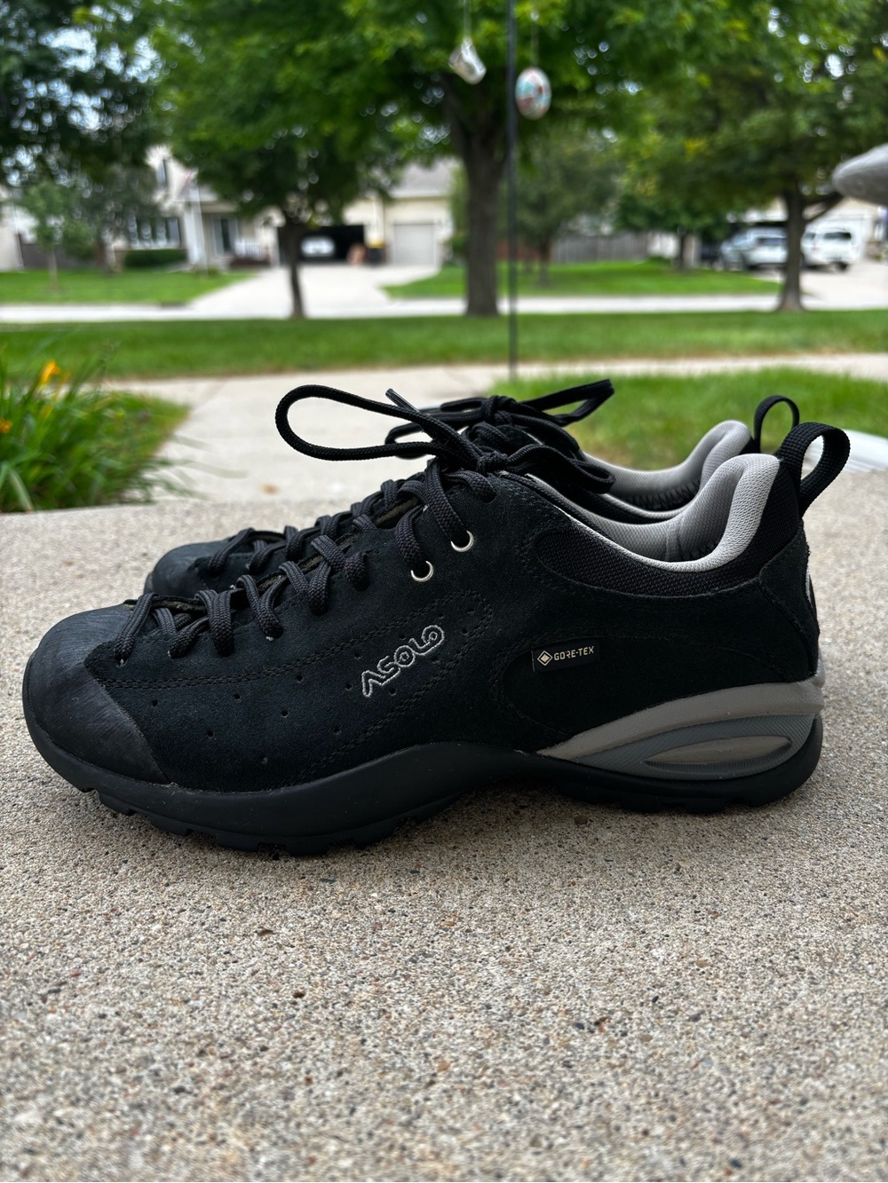 ASOLO Women’s Gore-Tex Hiking Shoes Sise 7.5 — New!